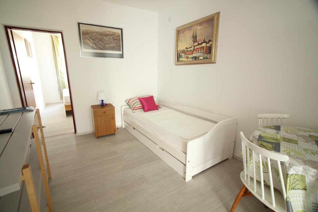 Apartmani Niessner Malinska Ngoại thất bức ảnh